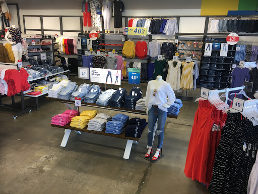 Clothing Store «Old Navy», reviews and photos, 3131 E Main St, Mohegan Lake, NY 10547, USA