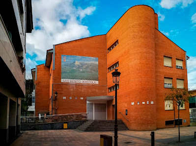 Benito Deunaren Ikastetxea/San Benito Colegio Euskadi Enparantza Plaza, 5, 20210 Lazkao, Gipuzkoa, España