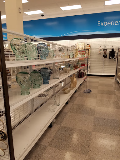 Clothing Store «Ross Dress for Less», reviews and photos, 1401 Missouri Ave N, Largo, FL 33770, USA