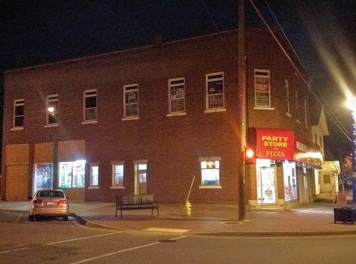 Convenience Store «Webberville Party Store», reviews and photos, 103 W Grand River Ave, Webberville, MI 48892, USA