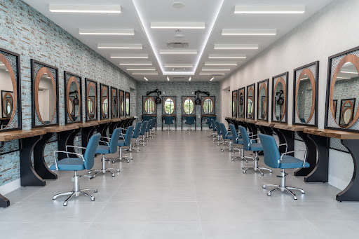 Celebrity School of Beauty - Miami