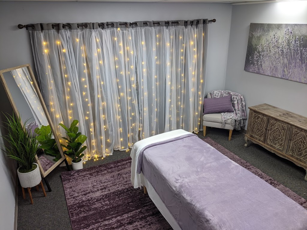 Lavender Luxe Massage Studio 61401