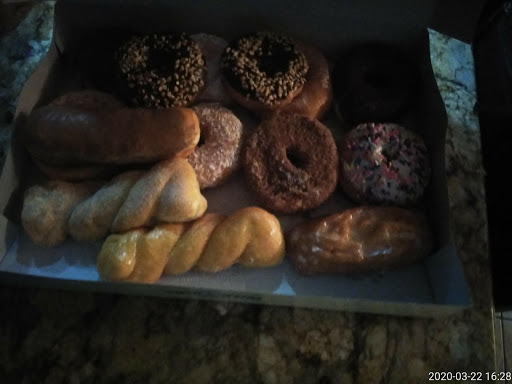 Coffee Shop «Yum Yum Donuts», reviews and photos, 15900 Pioneer Blvd, Norwalk, CA 90650, USA