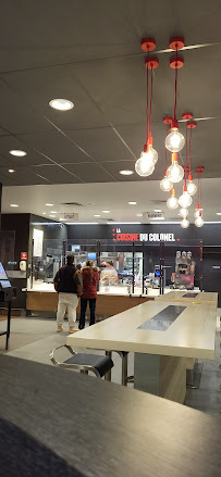 Atmosphère du Restaurant KFC Orléans Saran - n°17