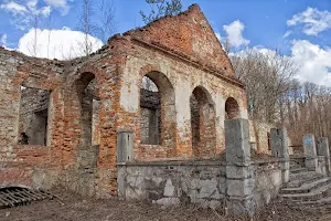 Ruins Court Szembeków image
