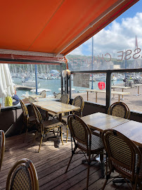 Atmosphère du Restaurant Le Bistrot du Port à Dives-sur-Mer - n°2