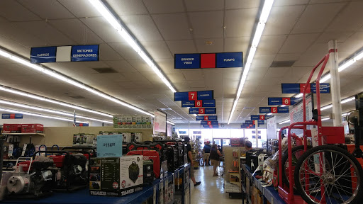 Hardware Store «Harbor Freight Tools», reviews and photos, 3333 N Yarbrough Dr #00055, El Paso, TX 79925, USA