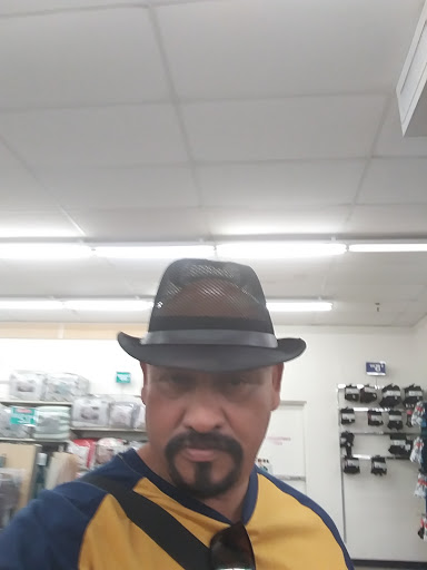 Discount Store «Fallas Paredes Discount Stores», reviews and photos, 26 E Baseline Rd #110, Phoenix, AZ 85040, USA