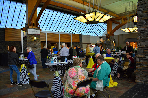 Jewelry Store «Borsheims Fine Jewelry», reviews and photos, 120 Regency Pkwy, Omaha, NE 68114, USA