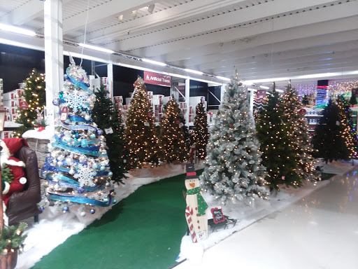 Home Improvement Store «Menards», reviews and photos, 620 W Town Center Blvd, Champaign, IL 61822, USA