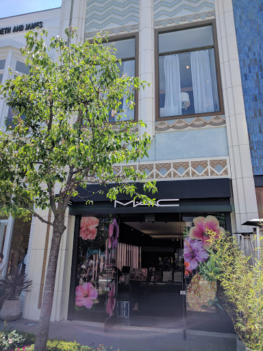 Cosmetics Store «MAC Cosmetics», reviews and photos, 189 The Grove Dr, Los Angeles, CA 90036, USA