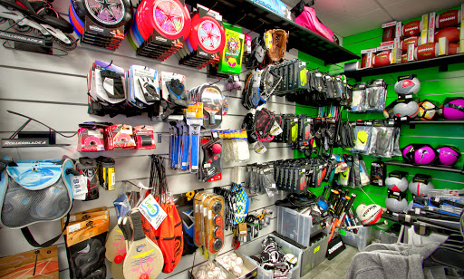 Tennis Store «The Court Sports Gear», reviews and photos, 79 Harbor Dr, Key Biscayne, FL 33149, USA