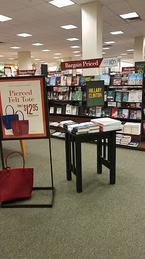 Book Store «Barnes & Noble», reviews and photos, 319 US-202, Bridgewater, NJ 08807, USA
