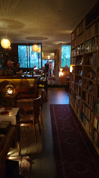 Atmosphère du Café Centre Culturel Franco-Iranien Pouya à Paris - n°13