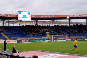 EINTRACHT-STADION