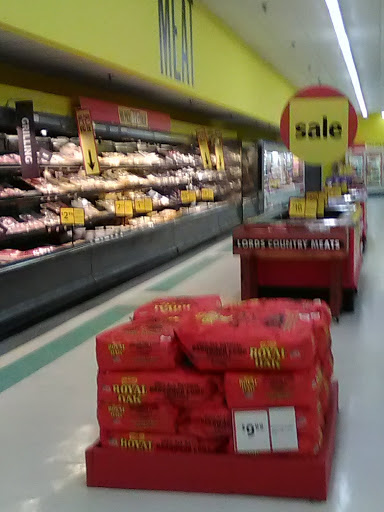 Grocery Store «Harveys Supermarket», reviews and photos, 955 S 1st St, Jesup, GA 31545, USA