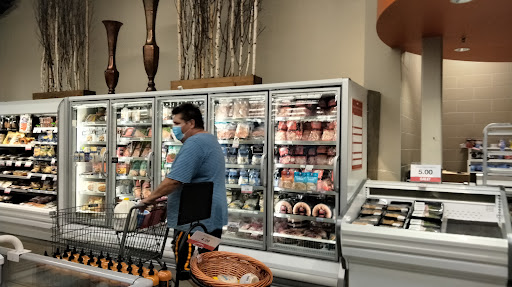 Grocery Store «Hy-Vee», reviews and photos, 1500 Central Park Commons Dr, Eagan, MN 55121, USA