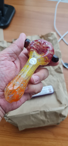 Tobacco Shop «Wizard Hat Smoke Shop», reviews and photos, 2406 W Parmer Ln #96, Austin, TX 78727, USA