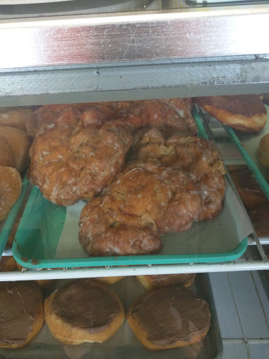 Dessert Shop «Honey Creme Donut Shop», reviews and photos, 514 Vincennes St, New Albany, IN 47150, USA