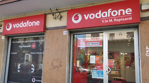 Vodafone Store | Mario Rapisardi