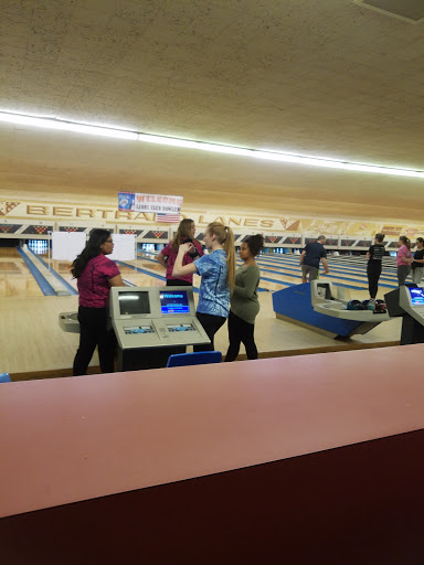 Bowling Alley «Bertrand Bowling Lanes Inc», reviews and photos, 2616 Washington St, Waukegan, IL 60085, USA