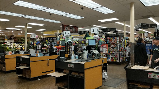 Grocery Store «Quality Food Center», reviews and photos, 7823 SE 28th St, Mercer Island, WA 98040, USA