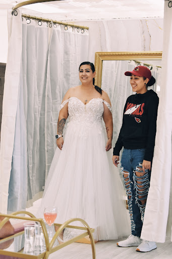 Bridal Shop «Strut Bridal Salon - Sizes 12+», reviews and photos, 226 W Southern Ave, Tempe, AZ 85282, USA