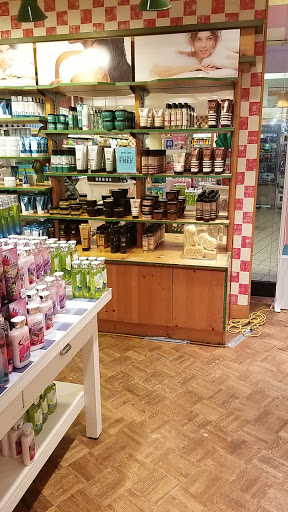 Beauty Supply Store «Bath & Body Works», reviews and photos, 474 Eagle Ridge Mall Entrance, Lake Wales, FL 33853, USA