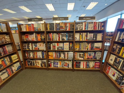 Book Store «Barnes & Noble», reviews and photos, 1156 US-46, Woodland Park, NJ 07424, USA