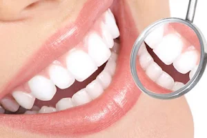 Dentiste Dr. Neacsiu Ioana Chirurgien - Dentiste image