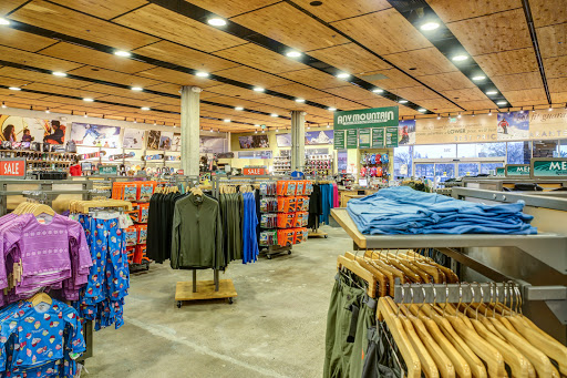 Sporting Goods Store «Any Mountain, Roseville», reviews and photos, 392 Roseville Square, Roseville, CA 95678, USA
