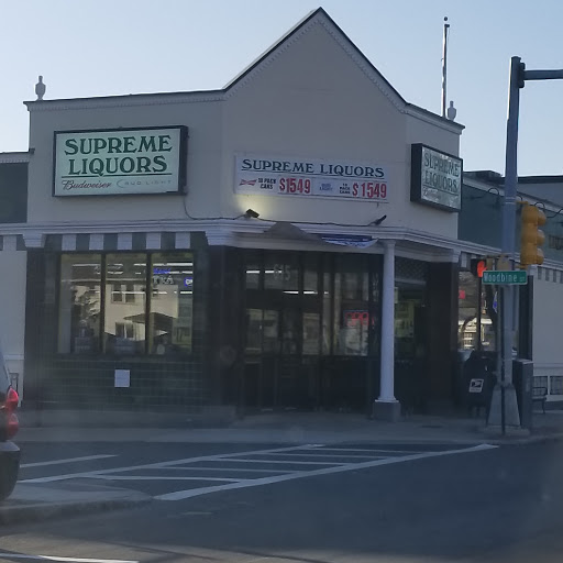 Liquor Store «Wollaston Supreme Liquors», reviews and photos, 615 Hancock St, Quincy, MA 02170, USA