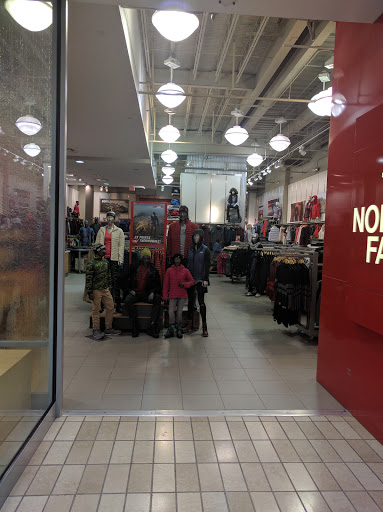 Clothing Store «The North Face», reviews and photos, 8080L Tysons Corner Center, Tysons, VA 22102, USA