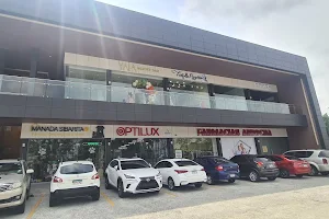 Santa Elena Strip Mall image