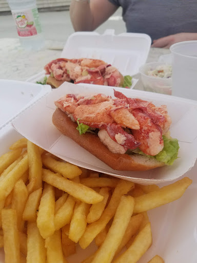 Seafood Market «Bob Lobster», reviews and photos, 49 Plum Island Turnpike, Newbury, MA 01951, USA