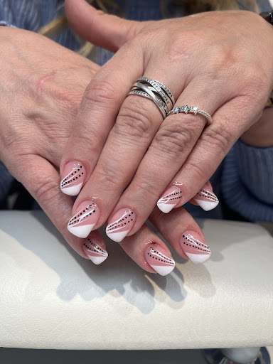 Nail Palace- Espergærde Center in Espergærde, Fredensborg