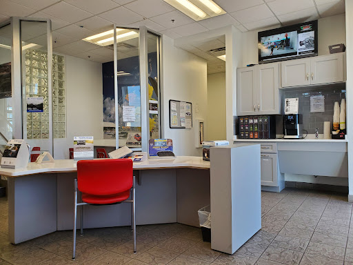 Car Dealer «Gator Chrysler Dodge Jeep», reviews and photos, 840 S Harbor City Blvd, Melbourne, FL 32901, USA