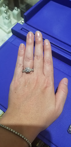 Jewelry Store «Barmakian Jewelers», reviews and photos, 300 Daniel Webster Hwy, Nashua, NH 03060, USA
