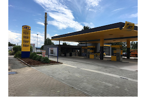 JET Tankstelle image