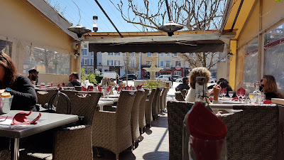 L'Universal Café à Vaison-la-Romaine