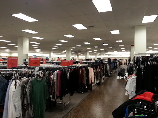 Department Store «Nordstrom Rack Orland Park Place», reviews and photos, 140 Orland Park Pl, Orland Park, IL 60462, USA