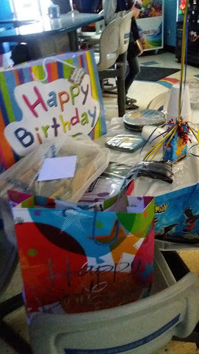 Bowling Alley «Gladstone Bowl», reviews and photos, 300 NW 72nd St, Kansas City, MO 64118, USA