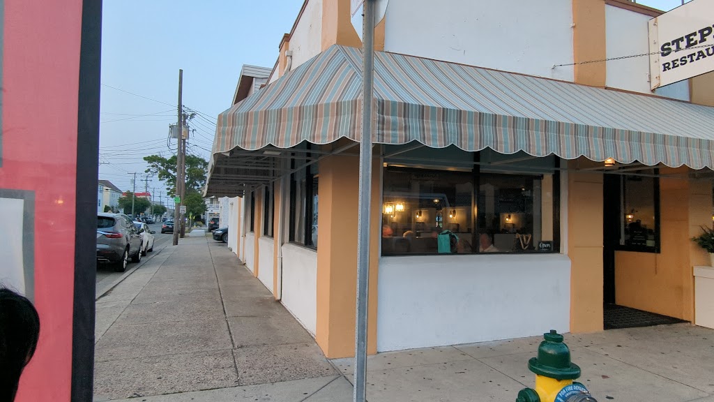 Stephen's Restaurant 08260