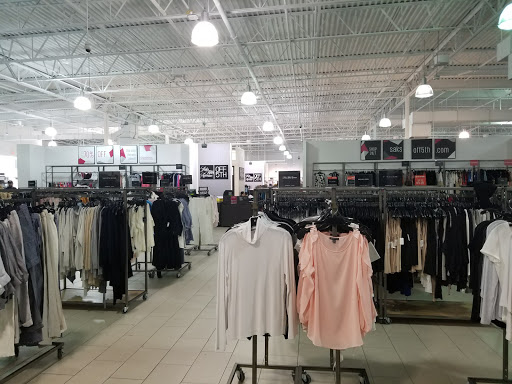 Department Store «Saks OFF 5TH», reviews and photos, 3310 Livermore Outlets Dr, Livermore, CA 94551, USA