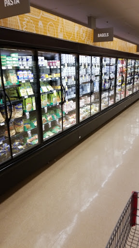 Grocery Store «Strack & VanTil Food Market», reviews and photos, 2168 W US Hwy 30, Valparaiso, IN 46385, USA