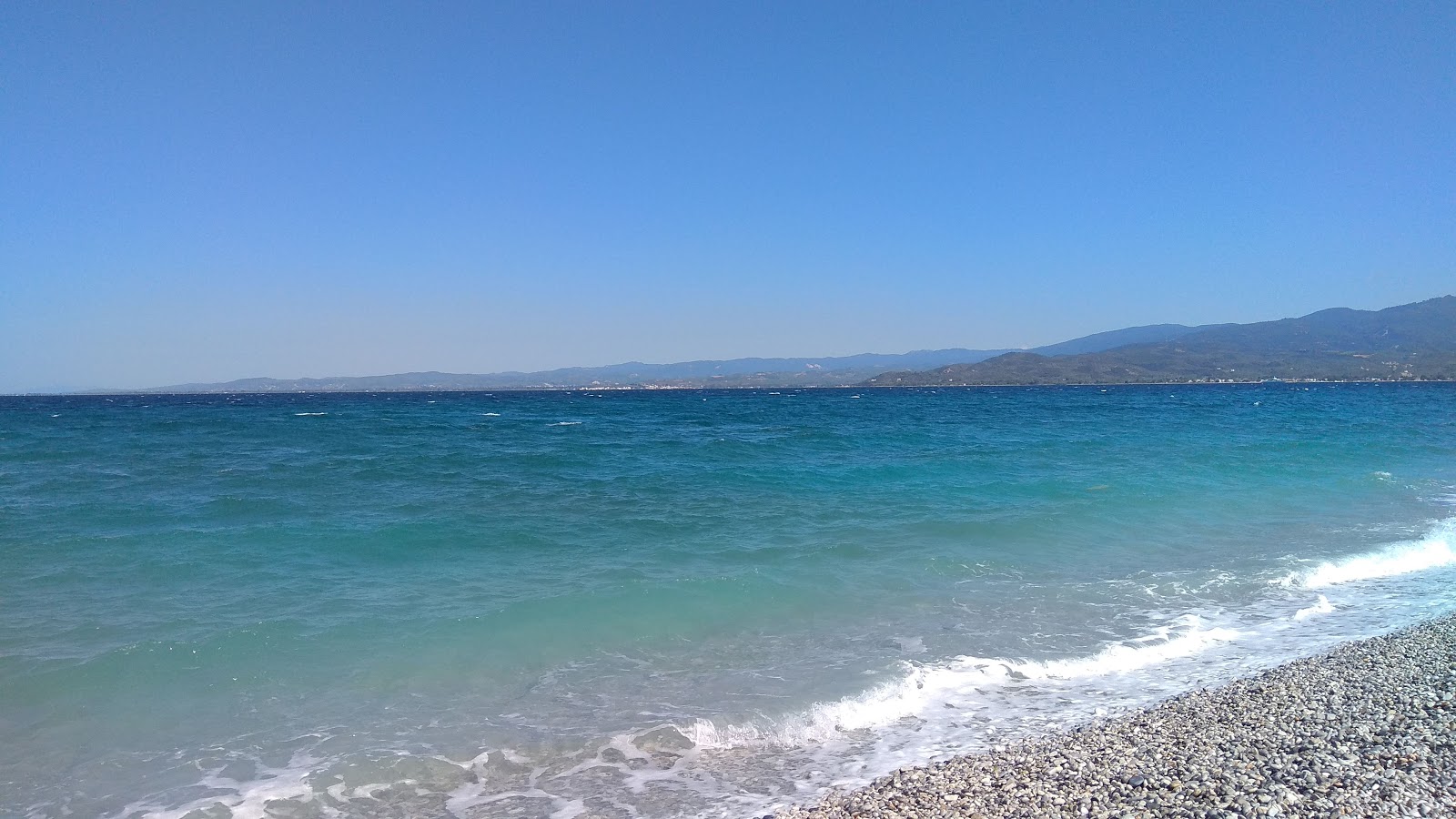 Foto af Dermaria beach med lille bugt