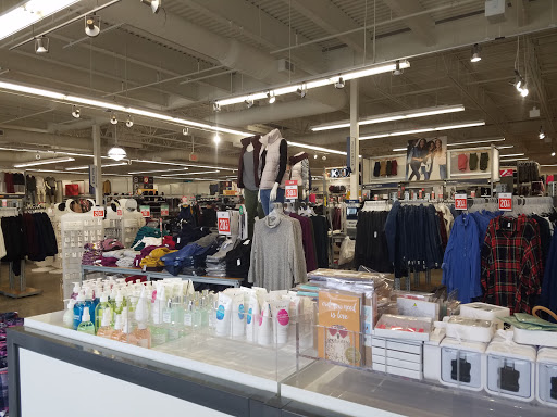 Clothing Store «Old Navy», reviews and photos, 8306 Tamarack Village, Woodbury, MN 55125, USA