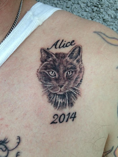 Tattoo Shop «PermaGrafix Tattoo», reviews and photos, 2217 Santiam Hwy SE, Albany, OR 97322, USA