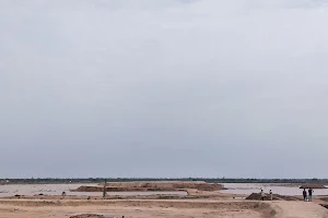 Nidasheshi Lake ನಿಡಶೇಷಿ ಕೆರೆ image