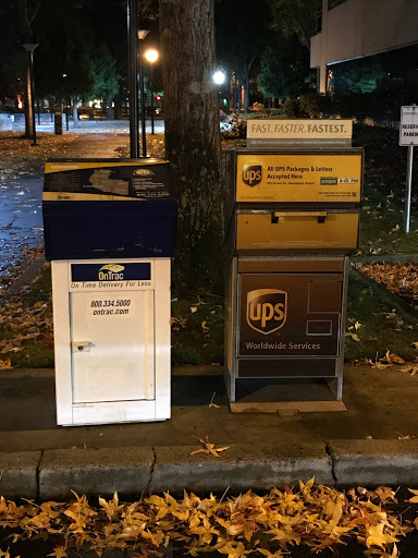UPS drop off box